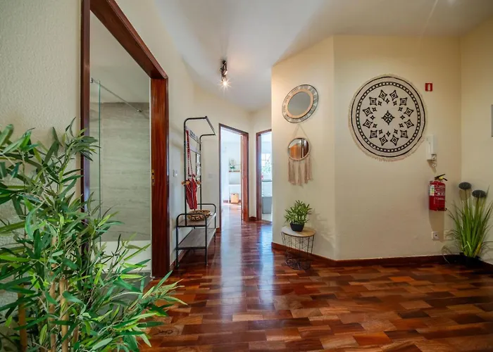 Sun & Roses Апартаменты *